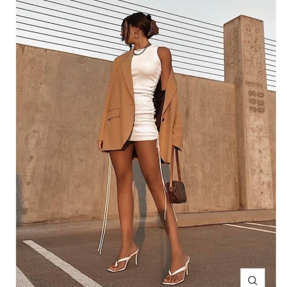 Lioness mini dress - Picture 3 of 3